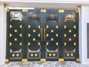 Mẫu cửa cổng sắt hộp hiện đại 4 cánh đẹp